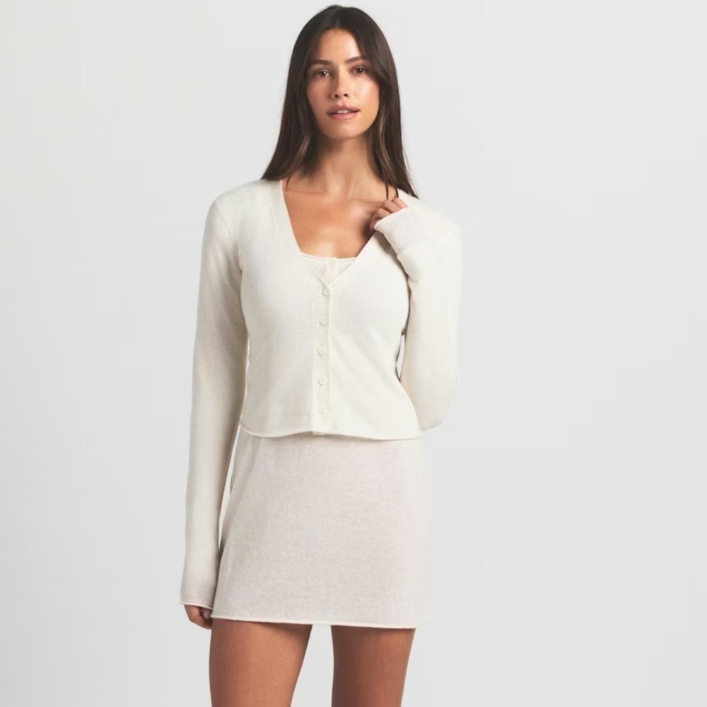 NWT Skims featherweight Cashmere cardigan women's size medium in egret ivory